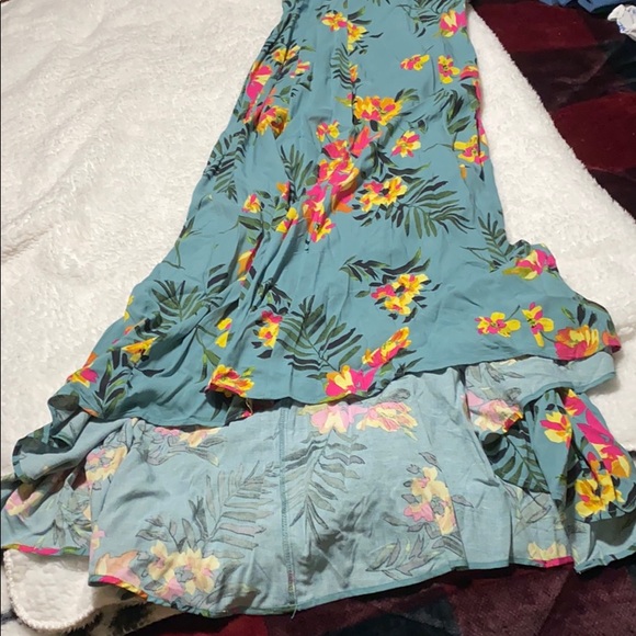 Dress - Picture 5 of 5